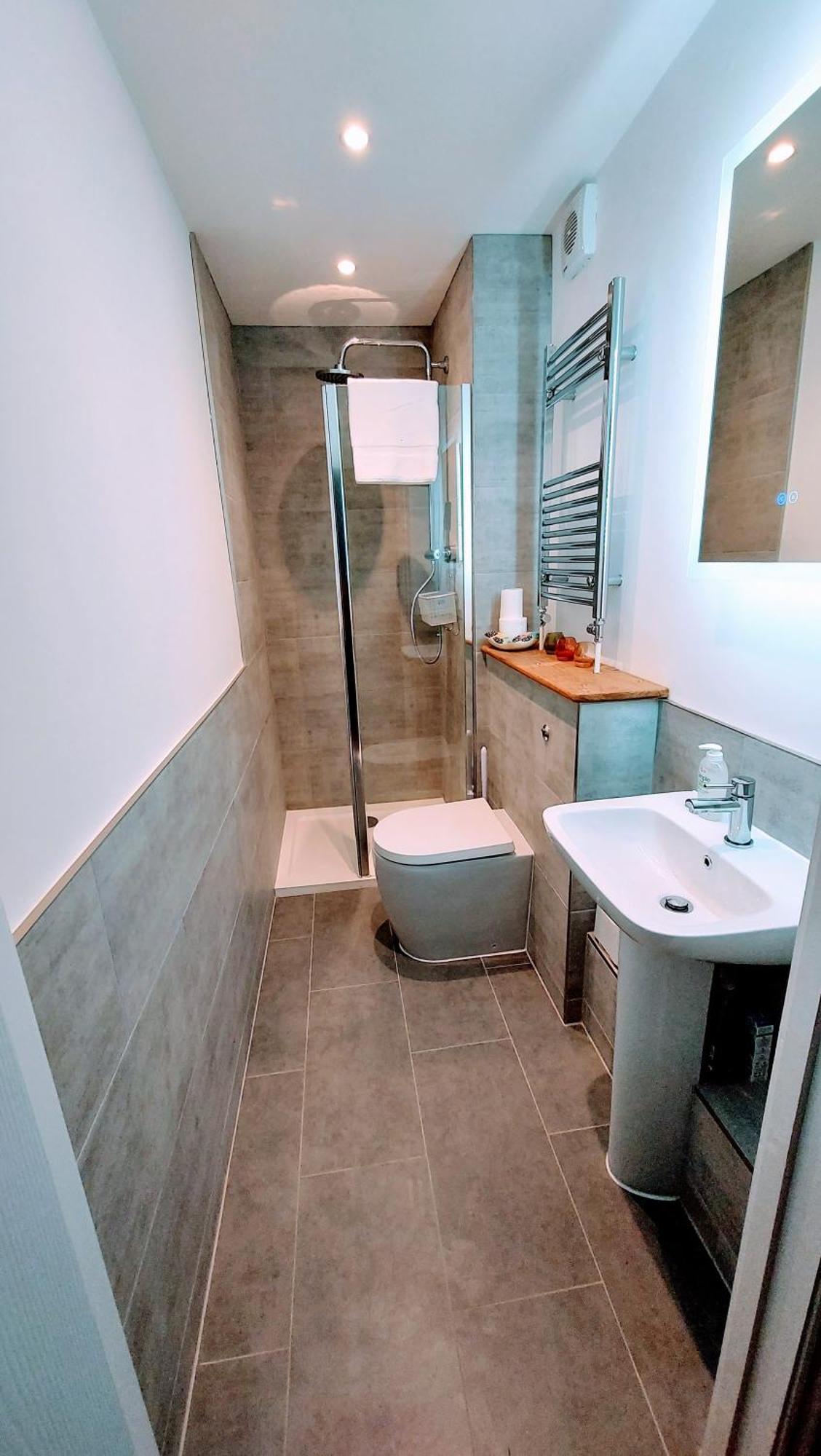 Ludlow Town Centre Apartments Екстер'єр фото