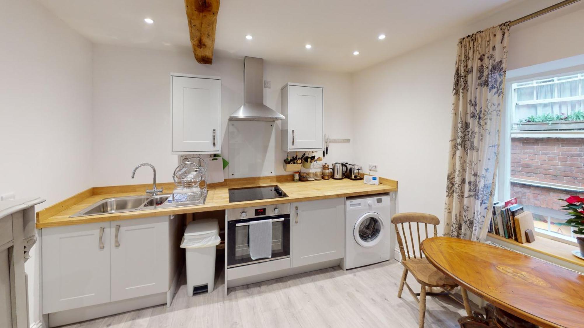 Ludlow Town Centre Apartments Екстер'єр фото