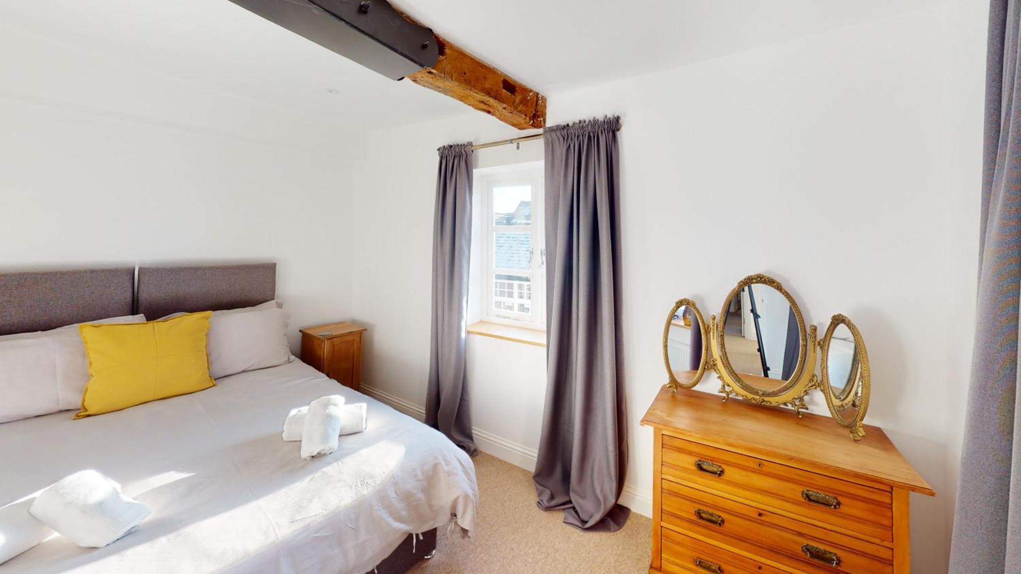 Ludlow Town Centre Apartments Екстер'єр фото
